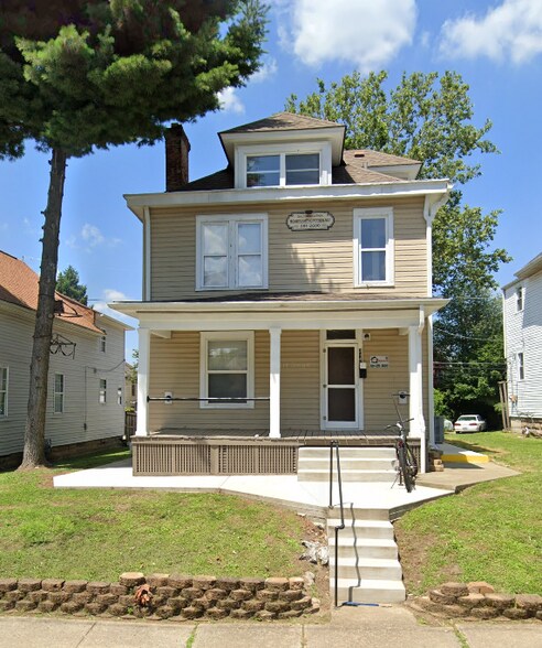 Building Photo - 2143 Indiana Ave