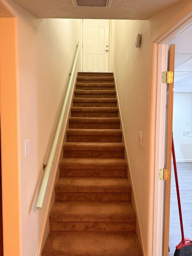 Building Photo - Room for rent downtown Coeur d Alene