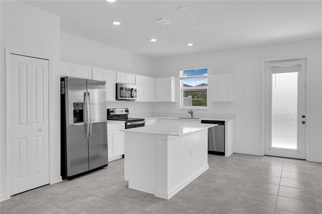 Building Photo - 294 Bogey Dr