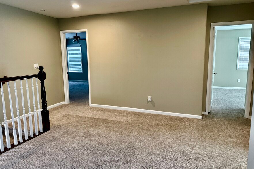 Building Photo - 16628 Atlas Ln