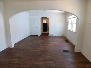 Building Photo - 516 S 900 W