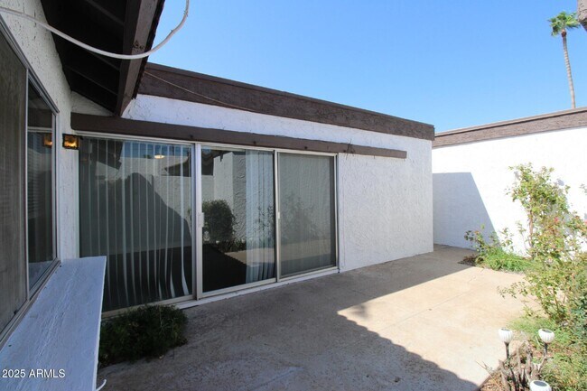 Building Photo - 8742 E Via De La Luna