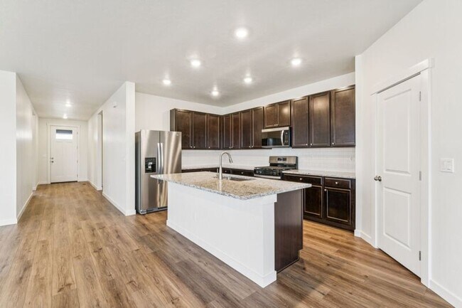 Building Photo - 7877 E Beaufort St