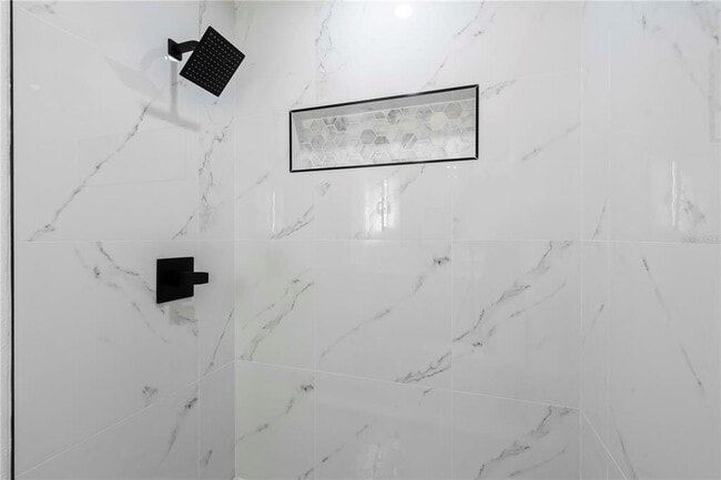 Building Photo - 8014 W Comanche Ave