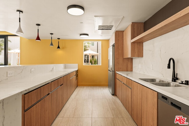 Building Photo - 1700 S Pacific Coast Hwy