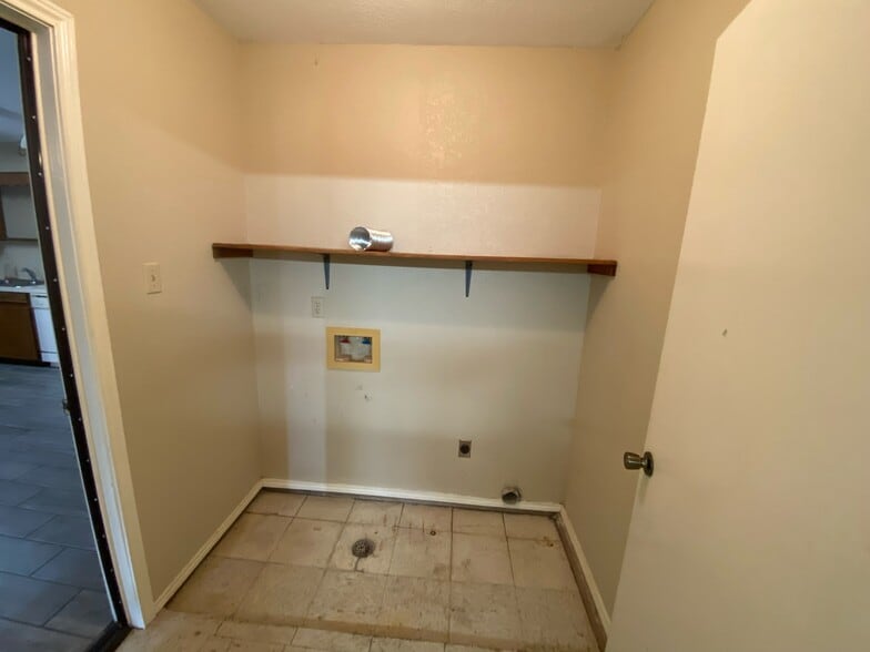 Laundry area - 2022 Mourning Dove Cir