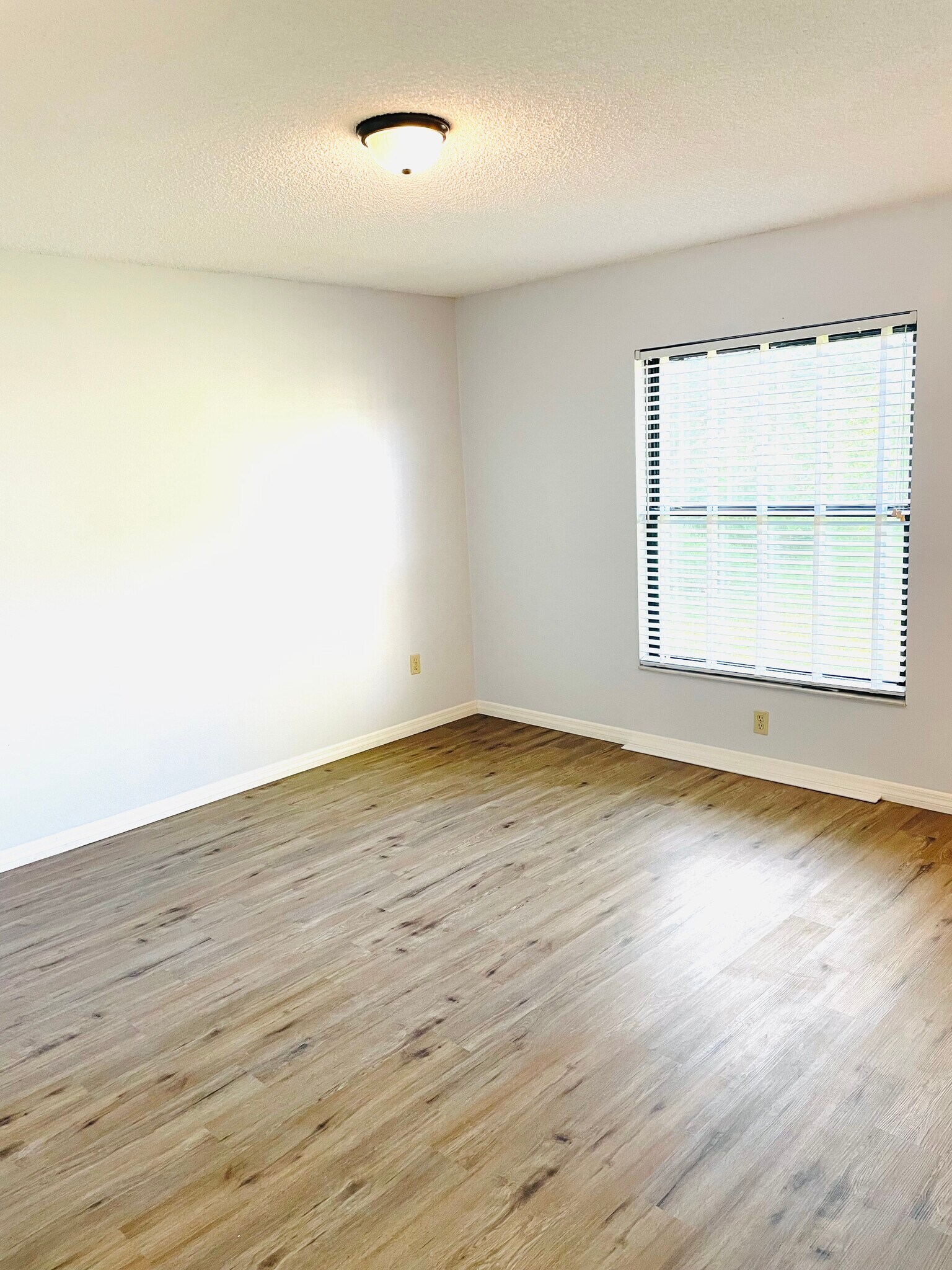 Building Photo - 2550 India Blvd