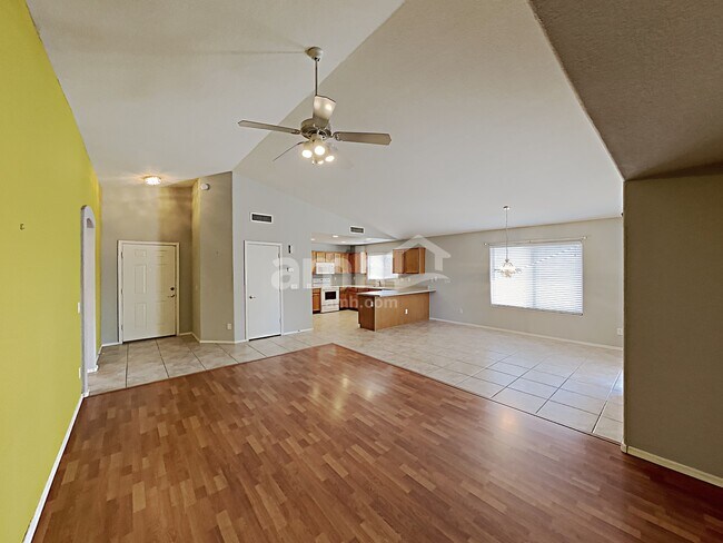 Building Photo - 13948 N 134th Dr