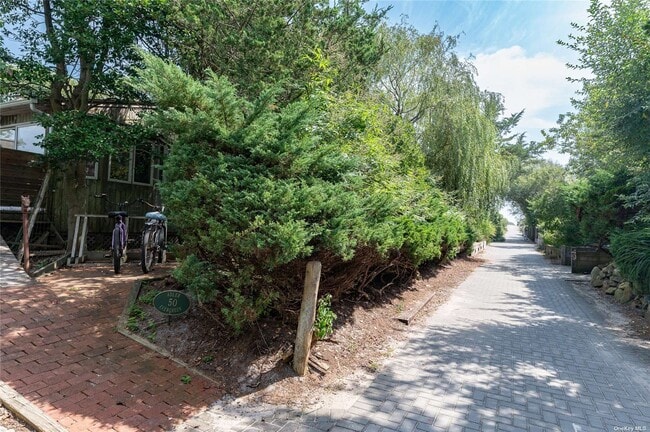 Building Photo - 50 Evergreen Ave