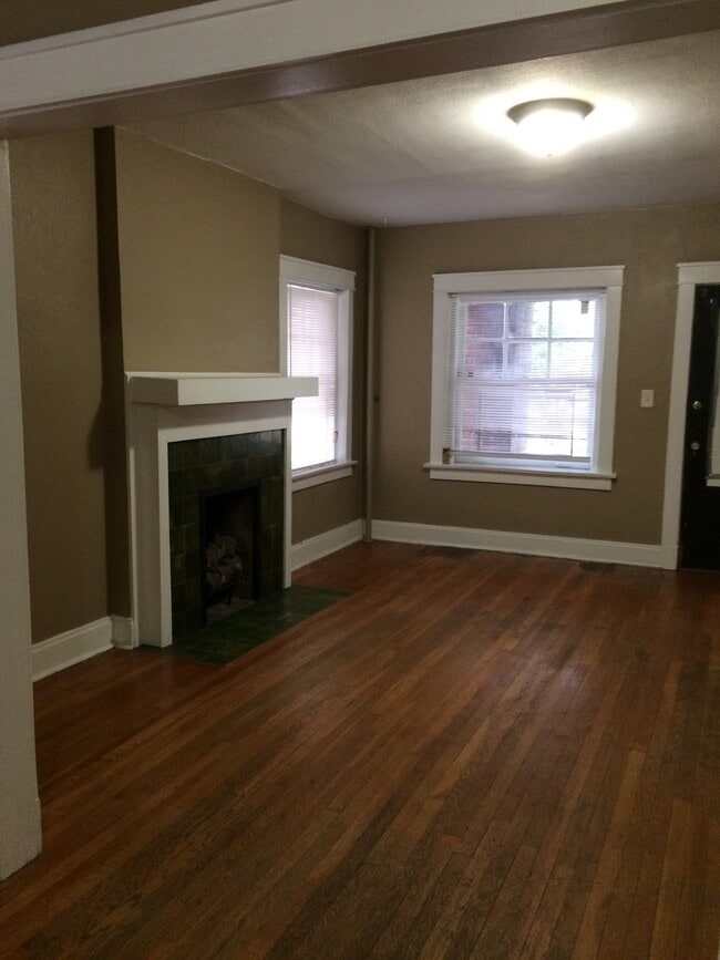 Building Photo - 3817 Central St