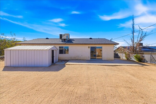 Building Photo - 6851 Quail Spring Ave