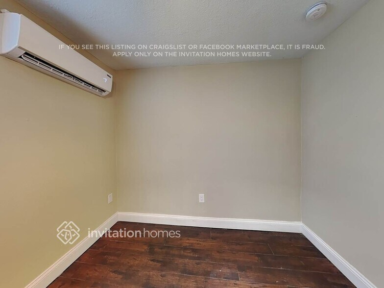 Building Photo - 849 Sunniland Dr