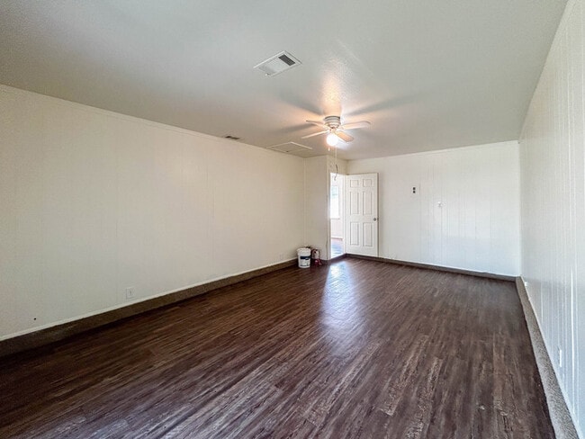 Building Photo - 3805 Atlas Dr