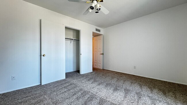 Building Photo - Eastside (Broadway/Harrison) 3 bedroom, 2 bath home, 2 car garage with workshop/storage, a/c and ...