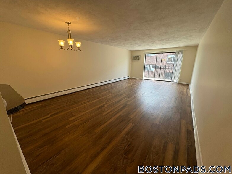 Building Photo - 16 Whites Ave