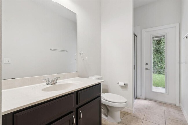 Building Photo - 660 Fanning Dr