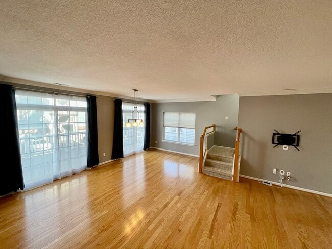 Building Photo - Spacious Condo - Waterfront Community - Av...