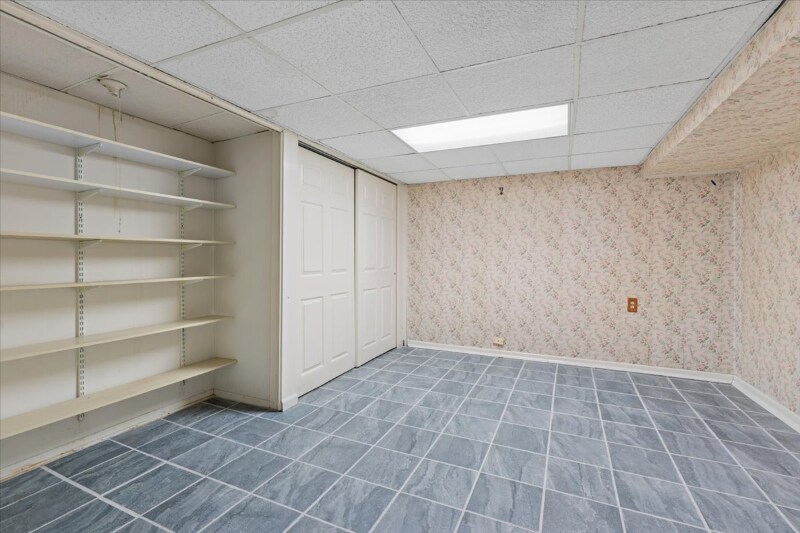 Building Photo - 8538 Mango Ave