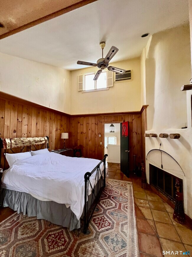 Building Photo - 290 Cliffside Dr