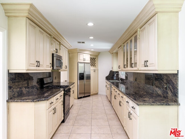 Building Photo - 1094 Garden Ln