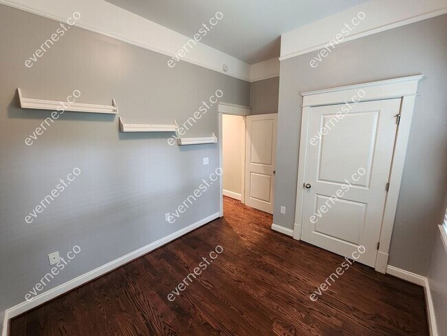 Building Photo - 219 Randolph St NE