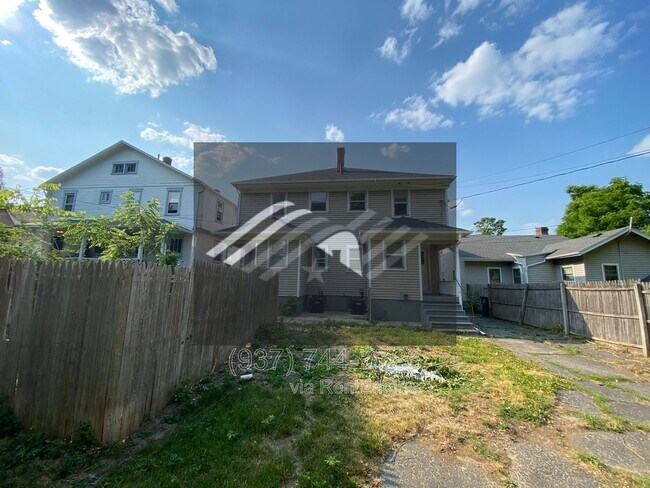 Building Photo - 26 W Beechwood Ave