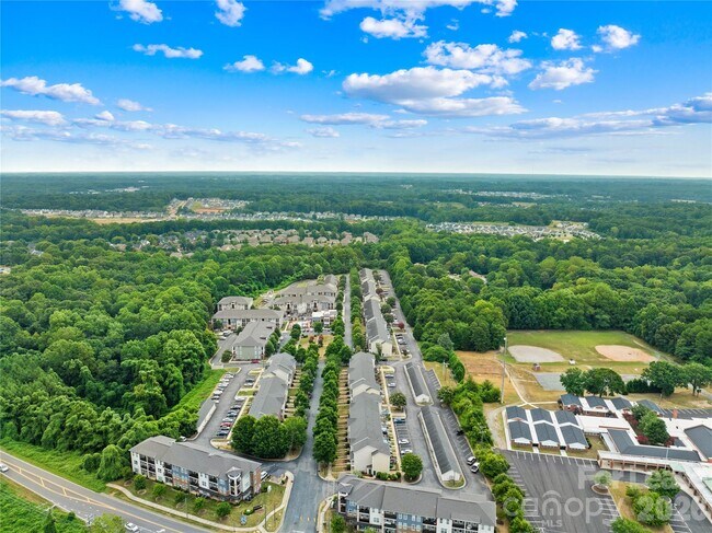 Building Photo - 113 Steam Engine Dr