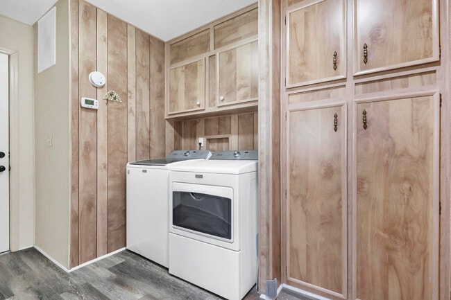 Building Photo - 74647 Azurite Cir E