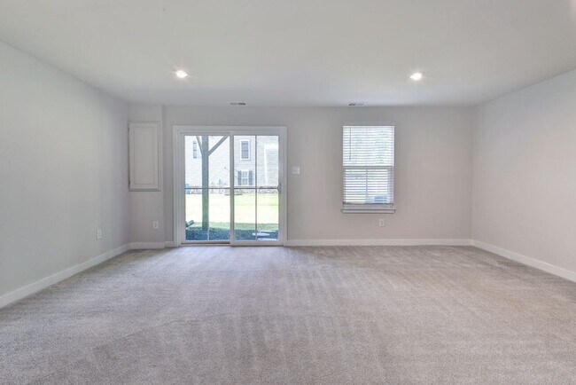 Building Photo - 105 Big Wds Dr