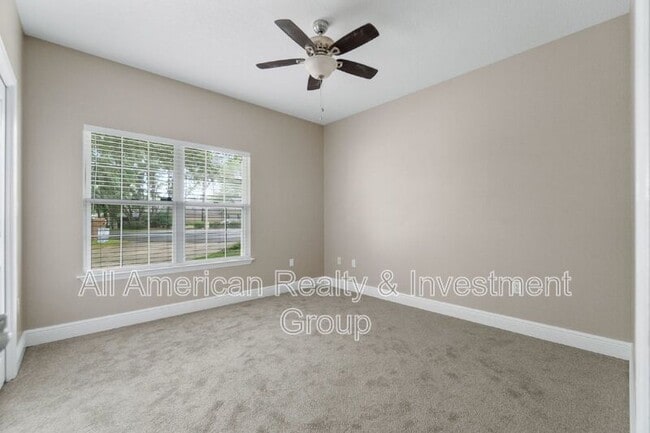 Building Photo - 4301 Hidden Lakes Dr