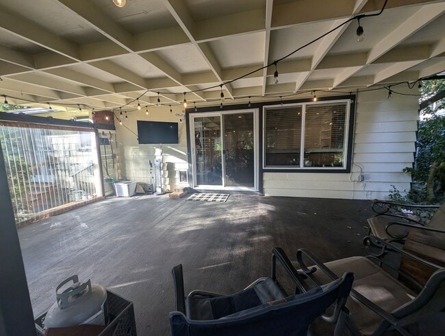 Building Photo - Stunning 4-Bedroom Home in Desirable Central Kitsap Location