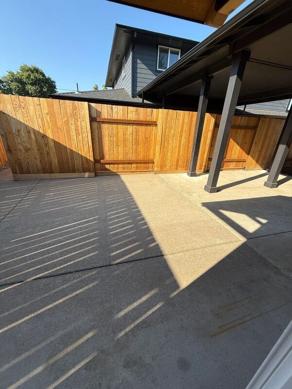 Building Photo - 1334 SW 8th Ave