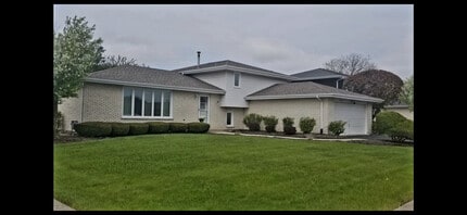 Building Photo - 8430 Glen Oak Rd