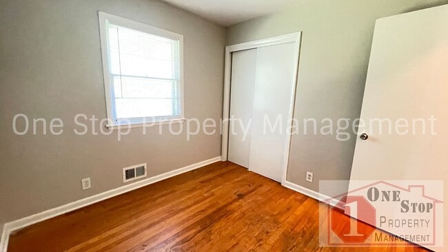 Building Photo - Charming 4 Bedroom Home with Finished Base...