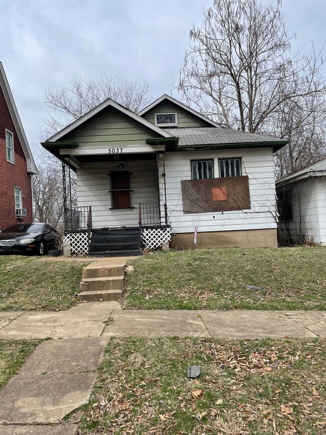 Building Photo - 5037 Plover Ave