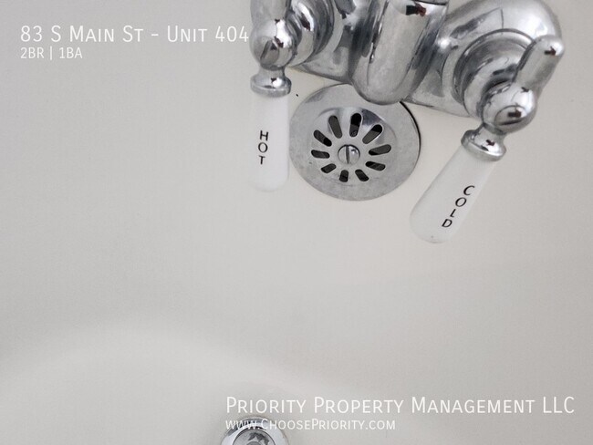 Building Photo - 1BR Penthouse Apartment, Downtown Harrison...
