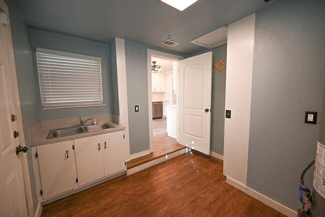 Building Photo - Charming 3 Bed 2 Bath - 1400 SQFT Decatur TX