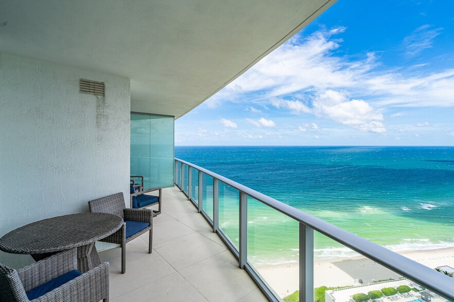 Building Photo - 1803 S Ocean Dr