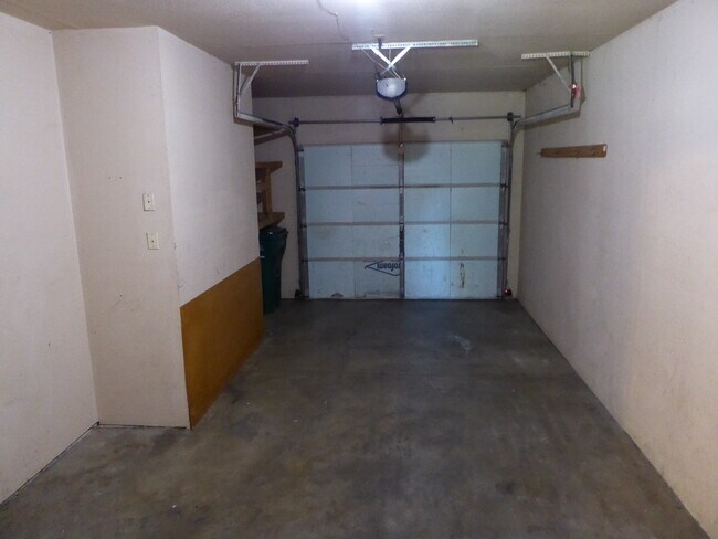 Building Photo - 808 Horizon Ave