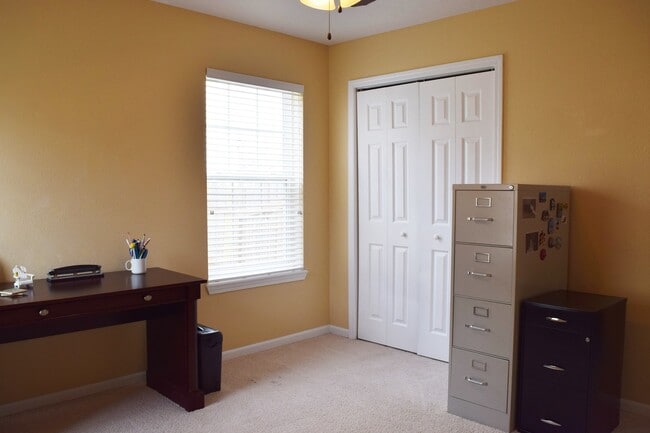 Building Photo - Located in the popular Woodland Hills Subd...