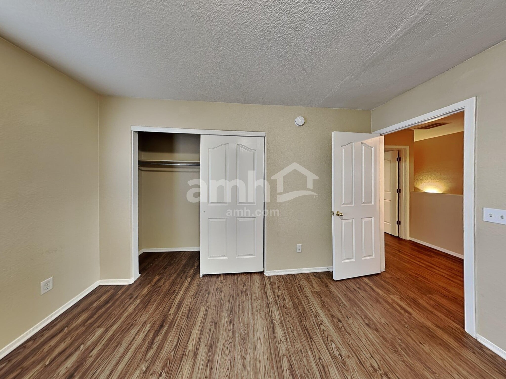 Building Photo - 6241 S Sun View Way