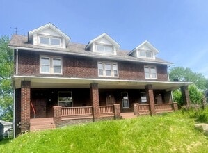Building Photo - 724 S Linden Ave