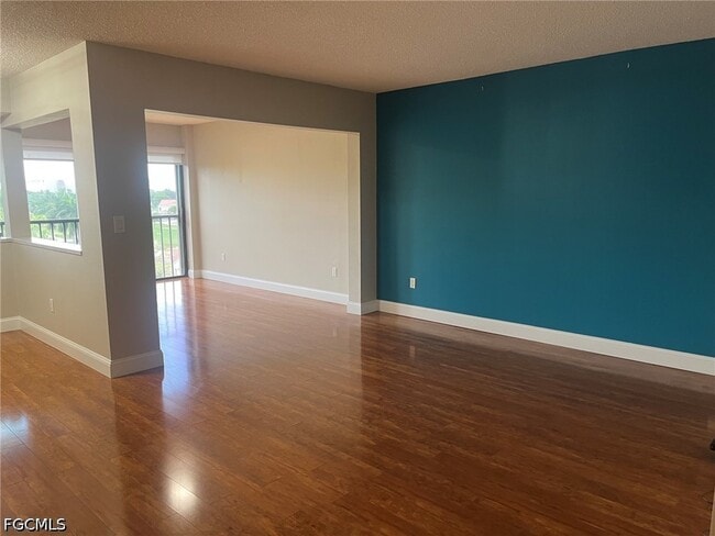 Building Photo - 7430 Lake Breeze Dr