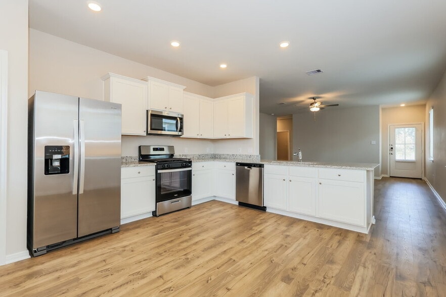 Building Photo - 15574 Caramel Spgs Dr