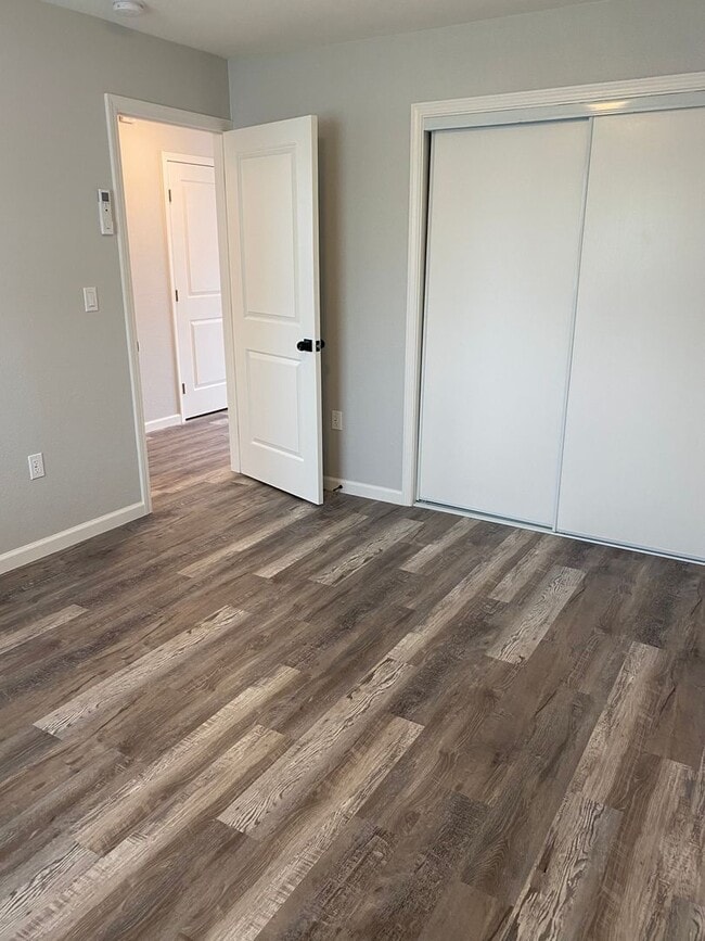 Building Photo - Coming Soon!!! High End Brand New 2Bed/1Bath Backyard Additional Dwelling Available NOW!