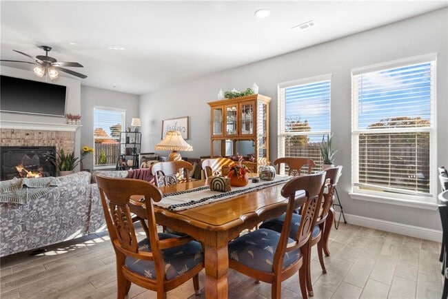 Building Photo - 102 Manfield Ave