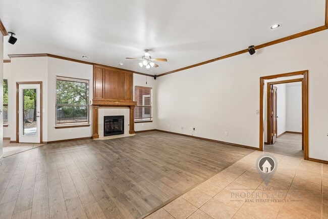 Building Photo - 716 Tuscany Way