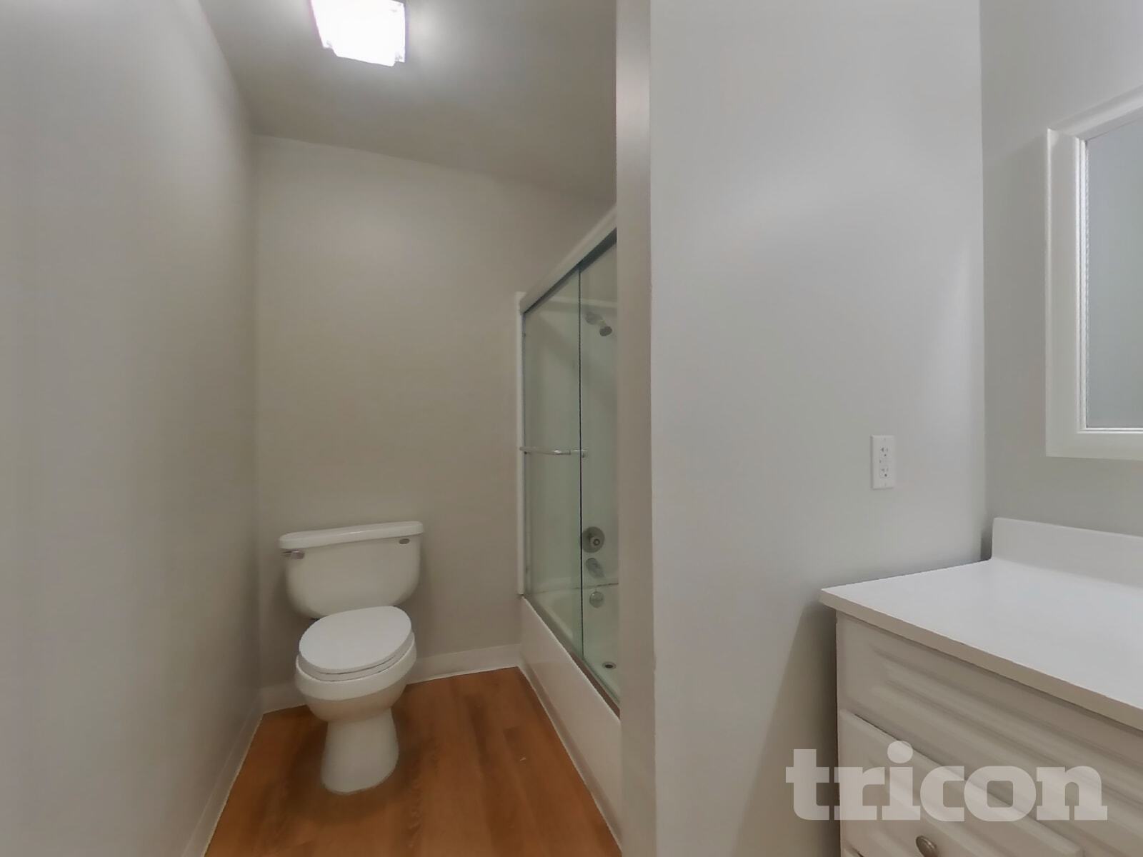 Building Photo - 1213 Essex Dr