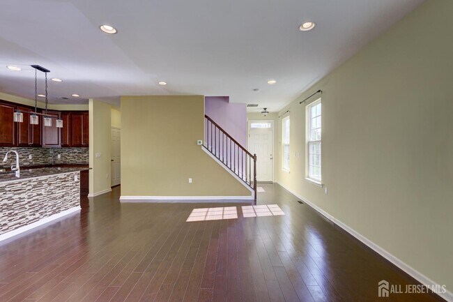 Building Photo - 101 Pearce Ln