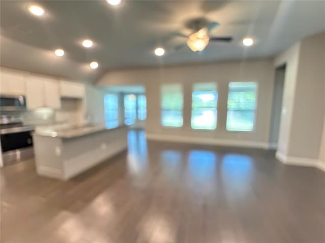 Building Photo - 7924 Buttonwood Dr